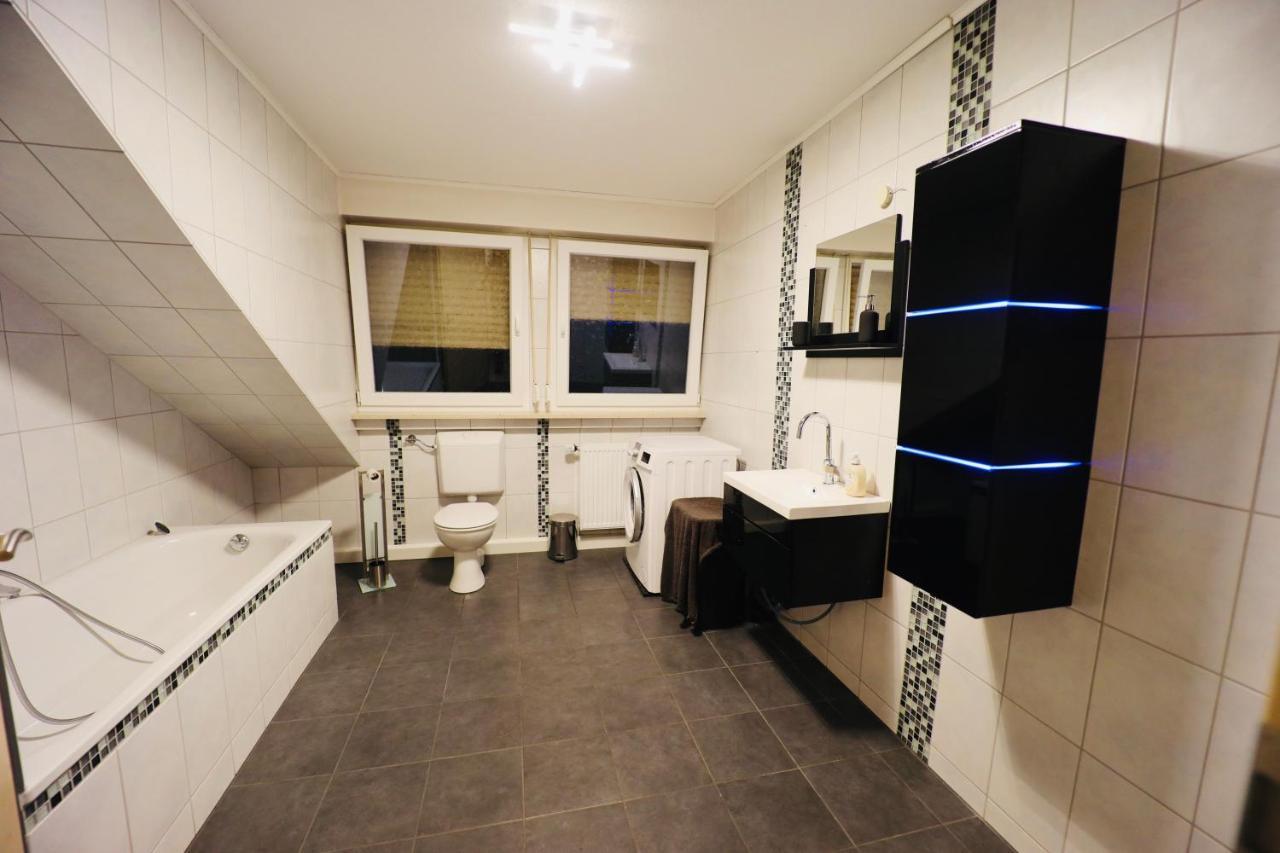 Generous Apartment I 7 Beds I 110 Sqm I Fast Internet Paderborn Luaran gambar