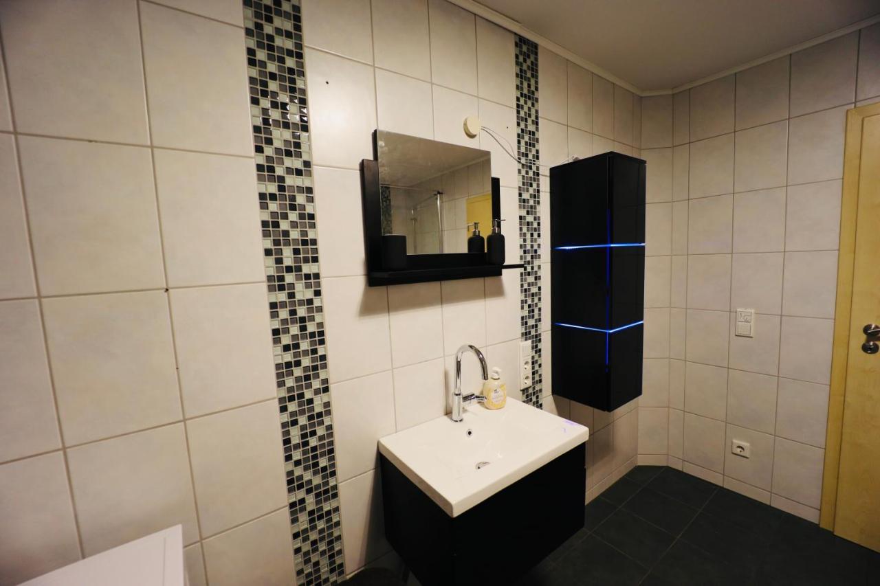Generous Apartment I 7 Beds I 110 Sqm I Fast Internet Paderborn Luaran gambar
